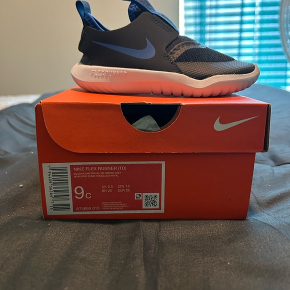 Nike Black and Blue Athletic Slip-Ons - Picture 2 of 4